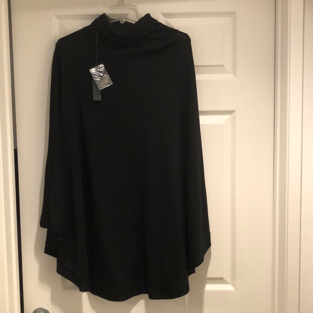 Very pretty finely knit poncho with loose turtleneck- Size Large